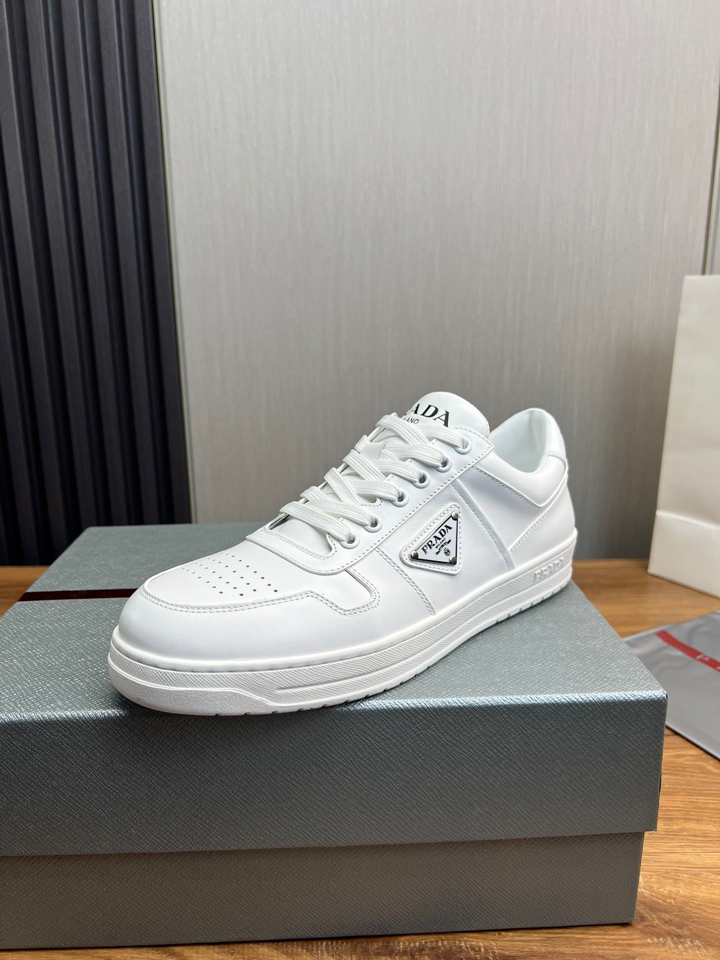 PRD White Shoe