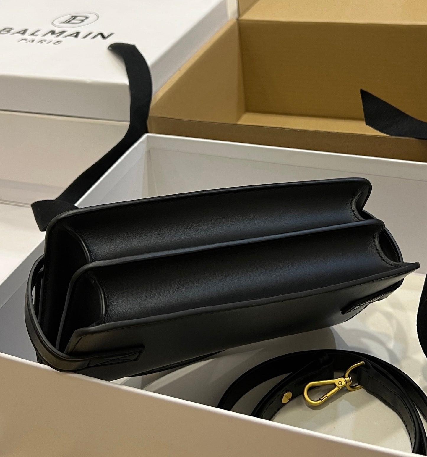 BLMN Black Handbag 23*14*8 cm