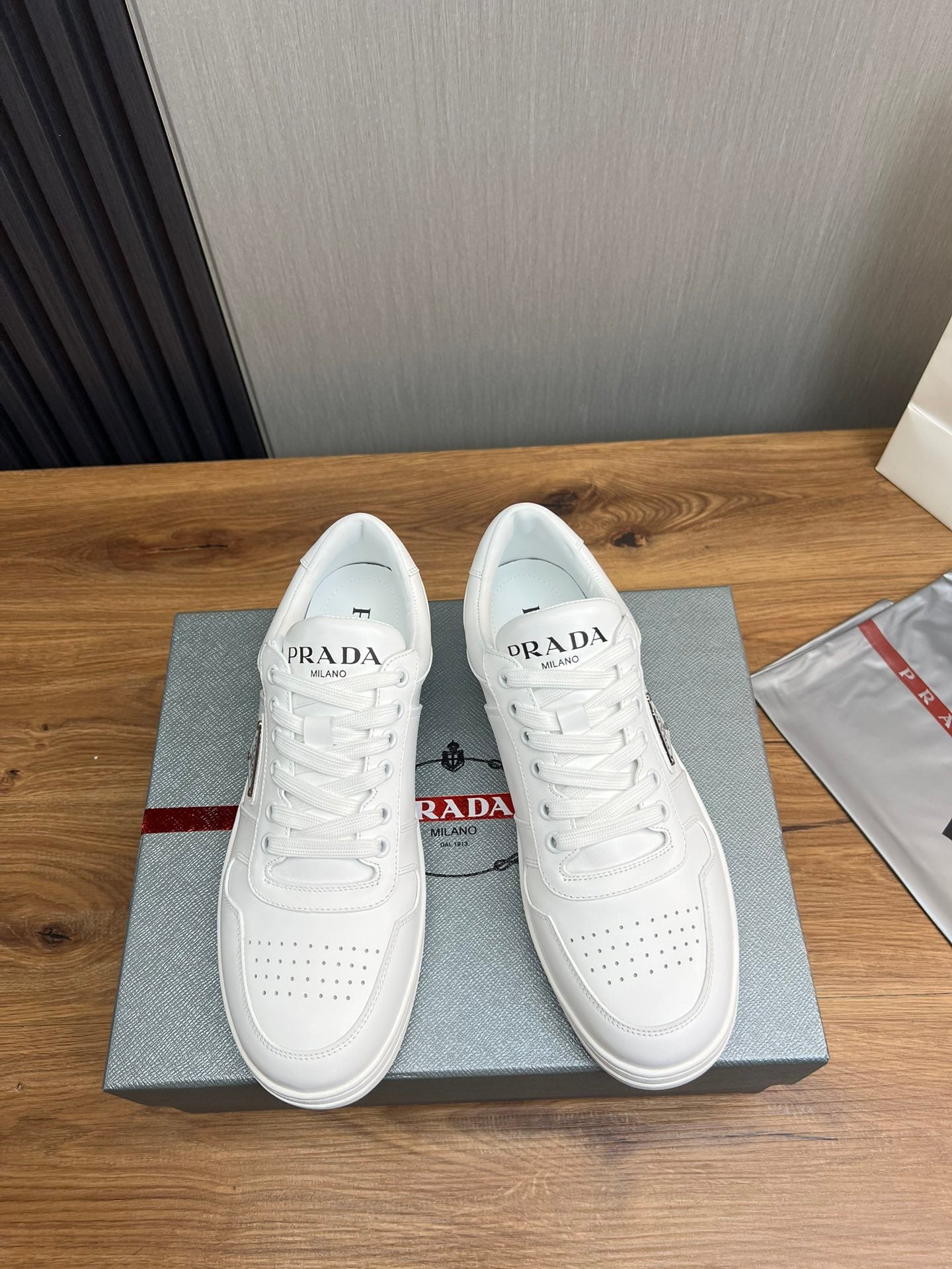 PRD White Shoe