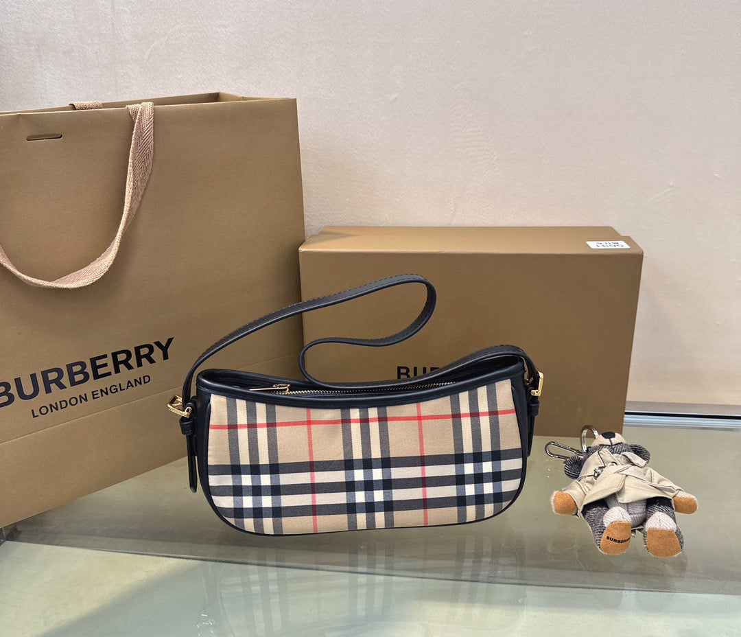BRBRY Handbag 26*6*12 cm