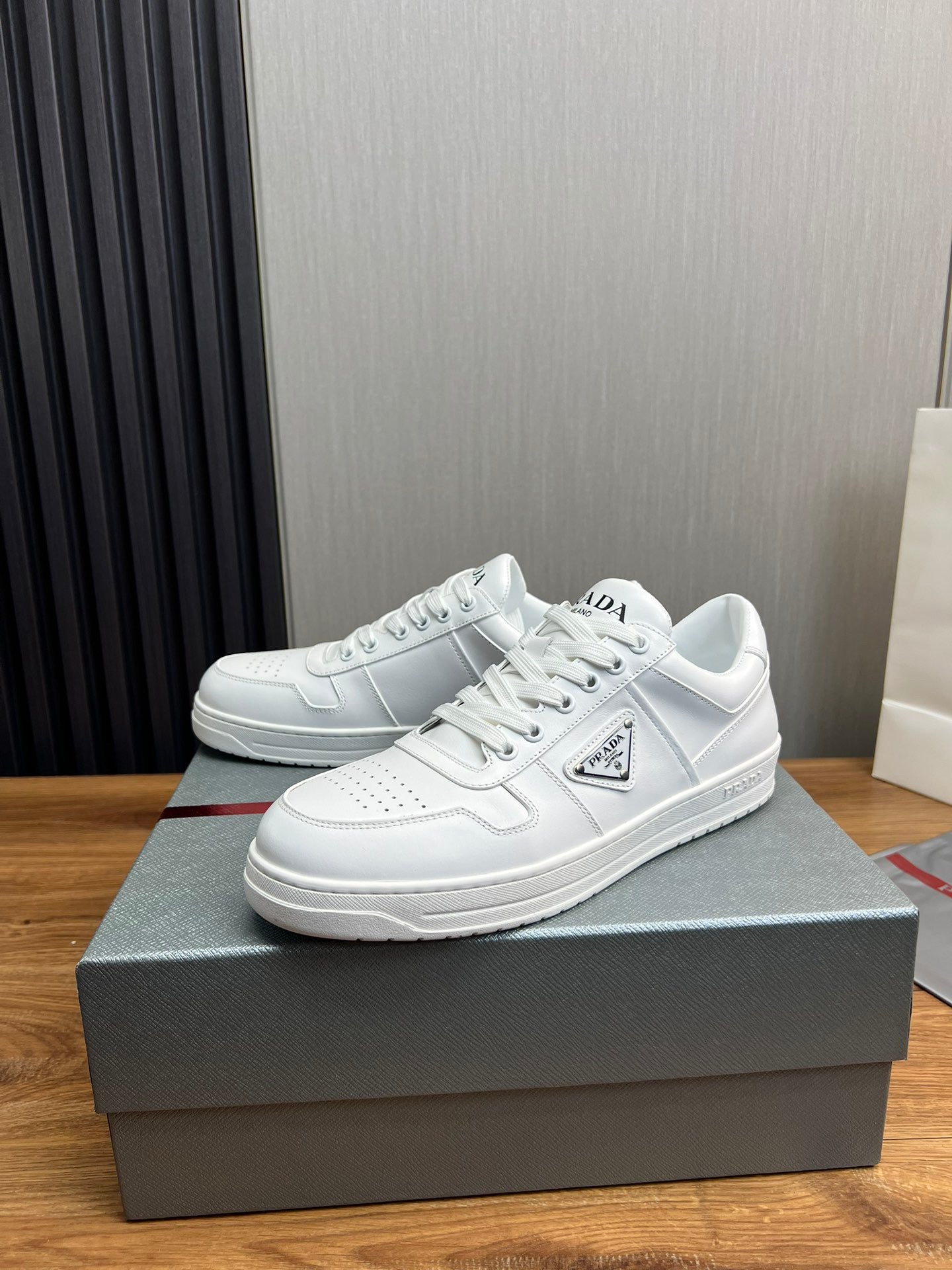 PRD White Shoe