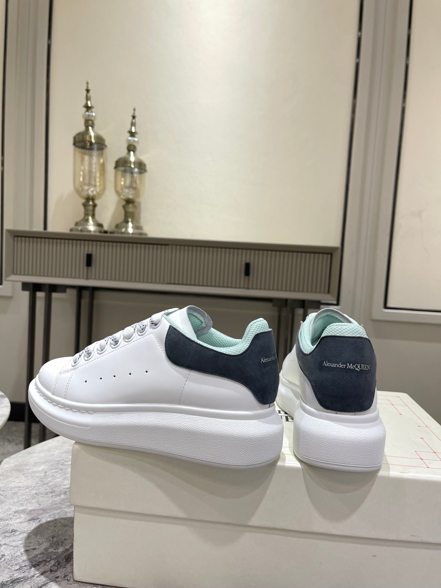 AMQ White Grey Pelle Shoe