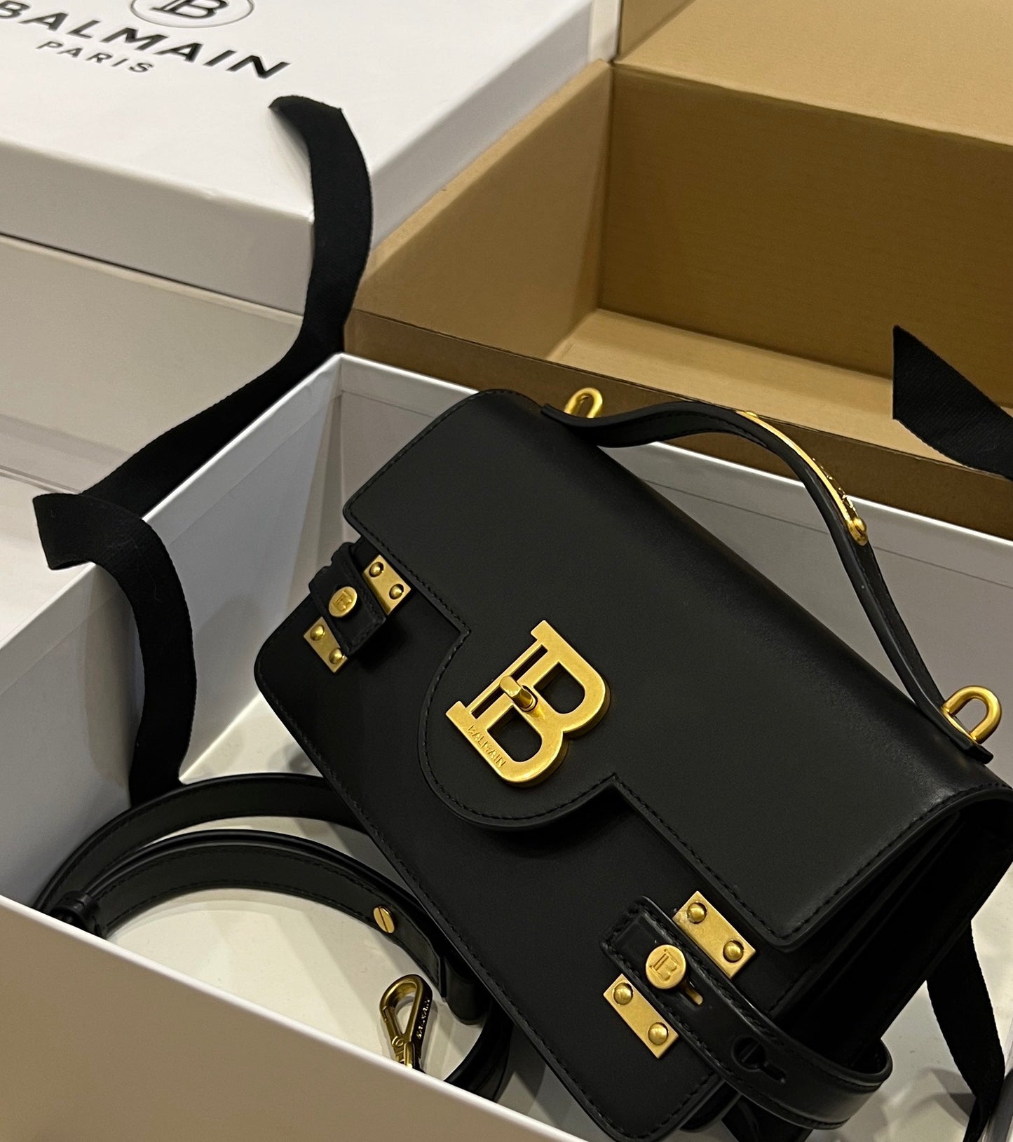 BLMN Black Handbag 23*14*8 cm