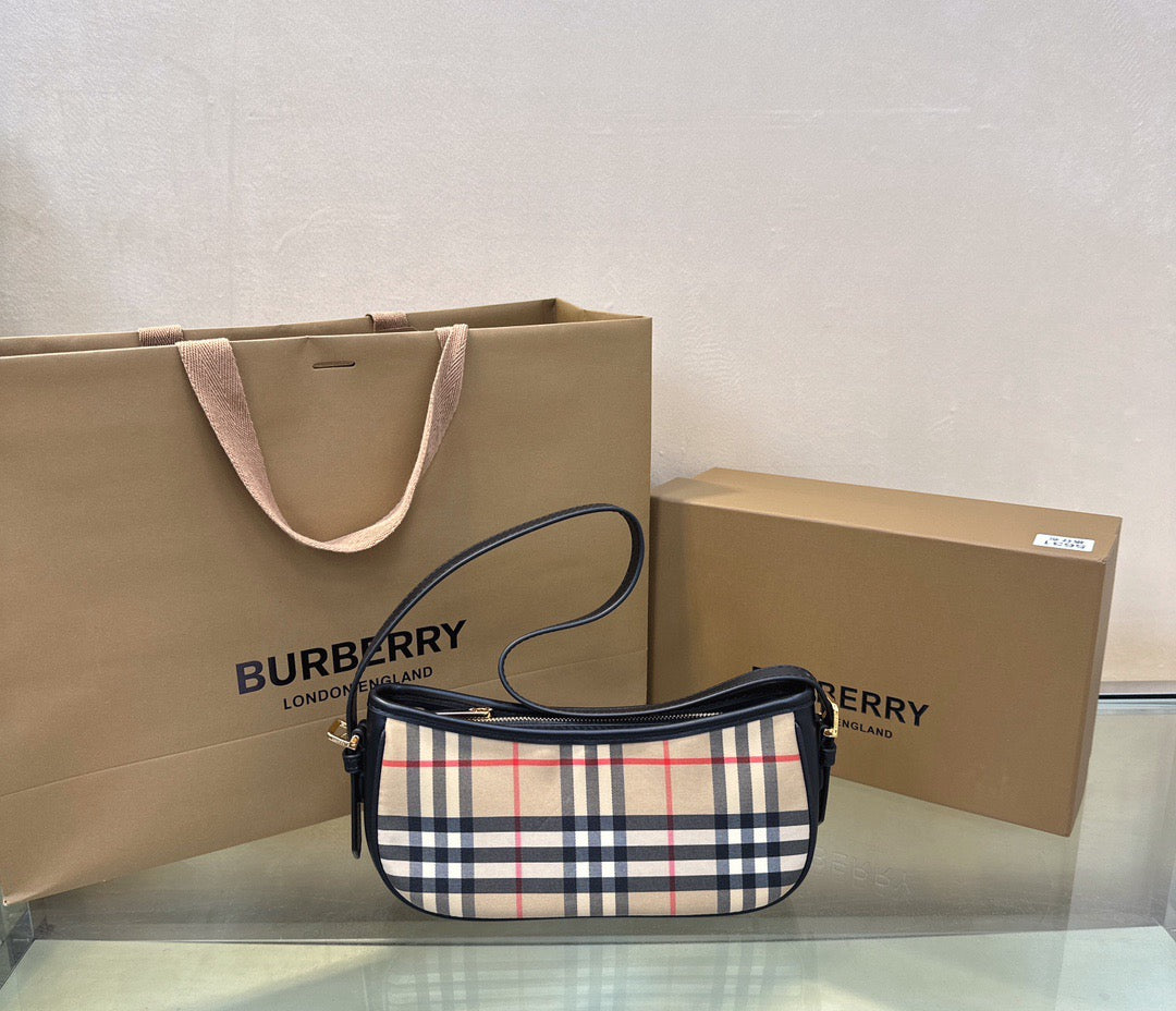 BRBRY Handbag 26*6*12 cm