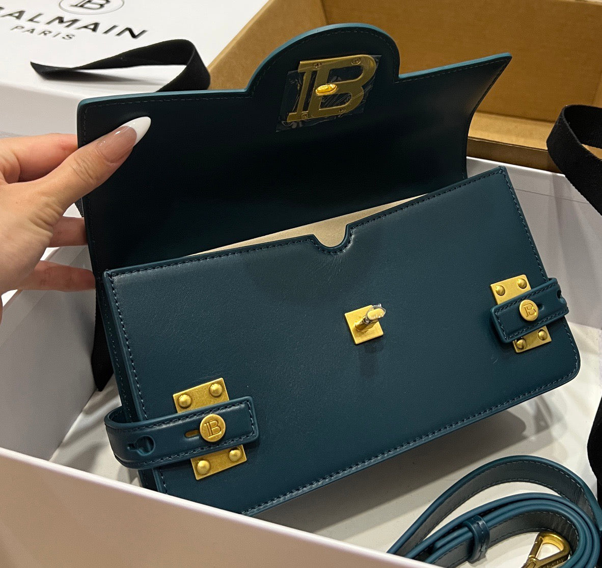 BLMN Dark Green Handbag 23*14*8 cm