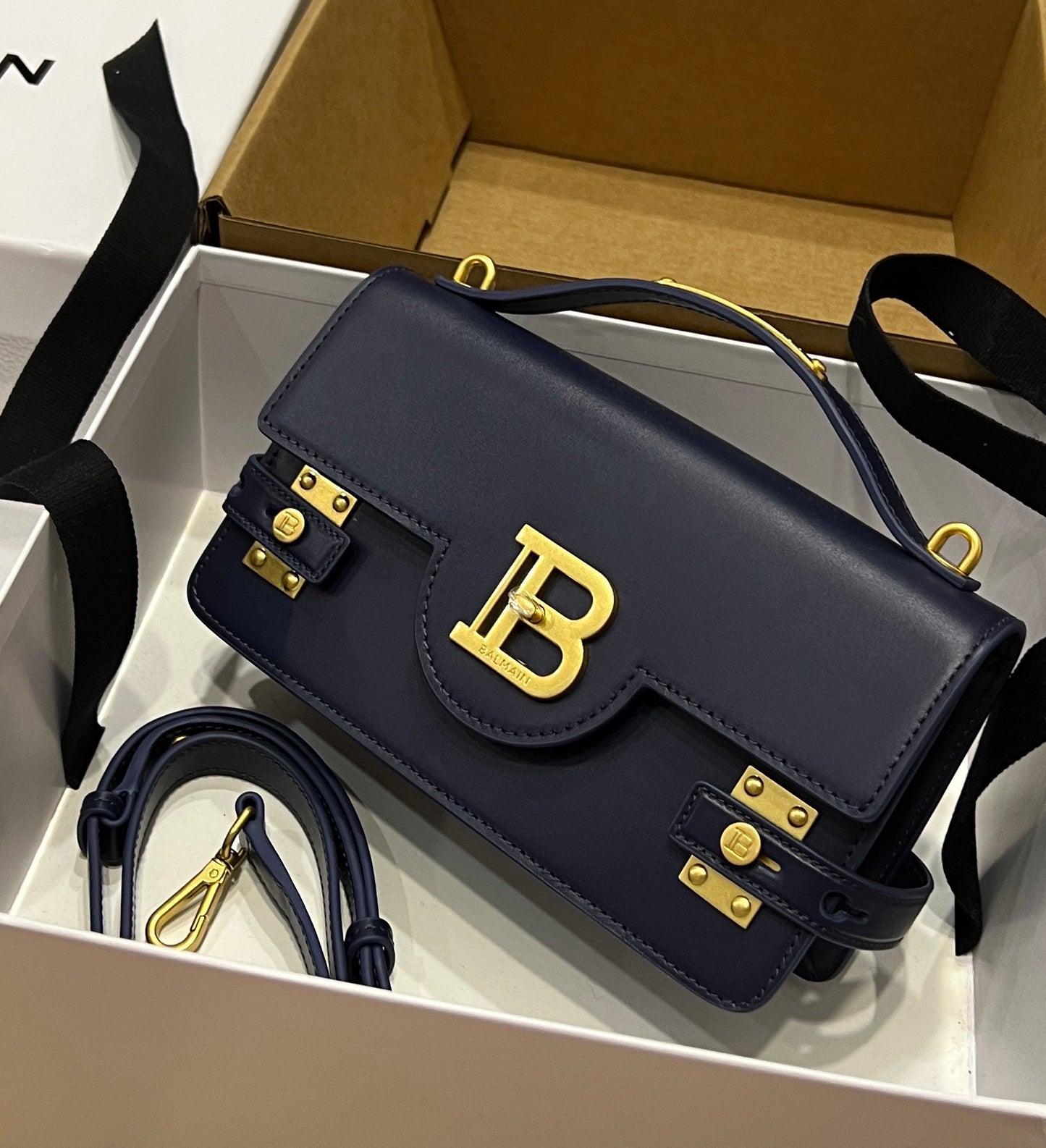 BLMN Dark Blue Handbag 23*14*8 cm