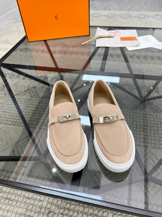 HRMS Beige Loafers