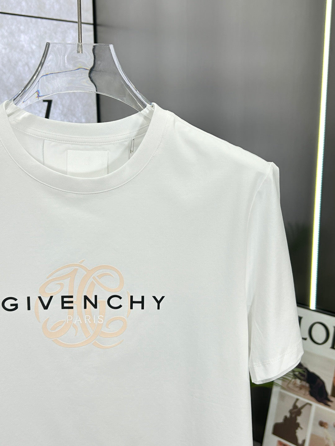 GVNCHY White Tshirt New Season