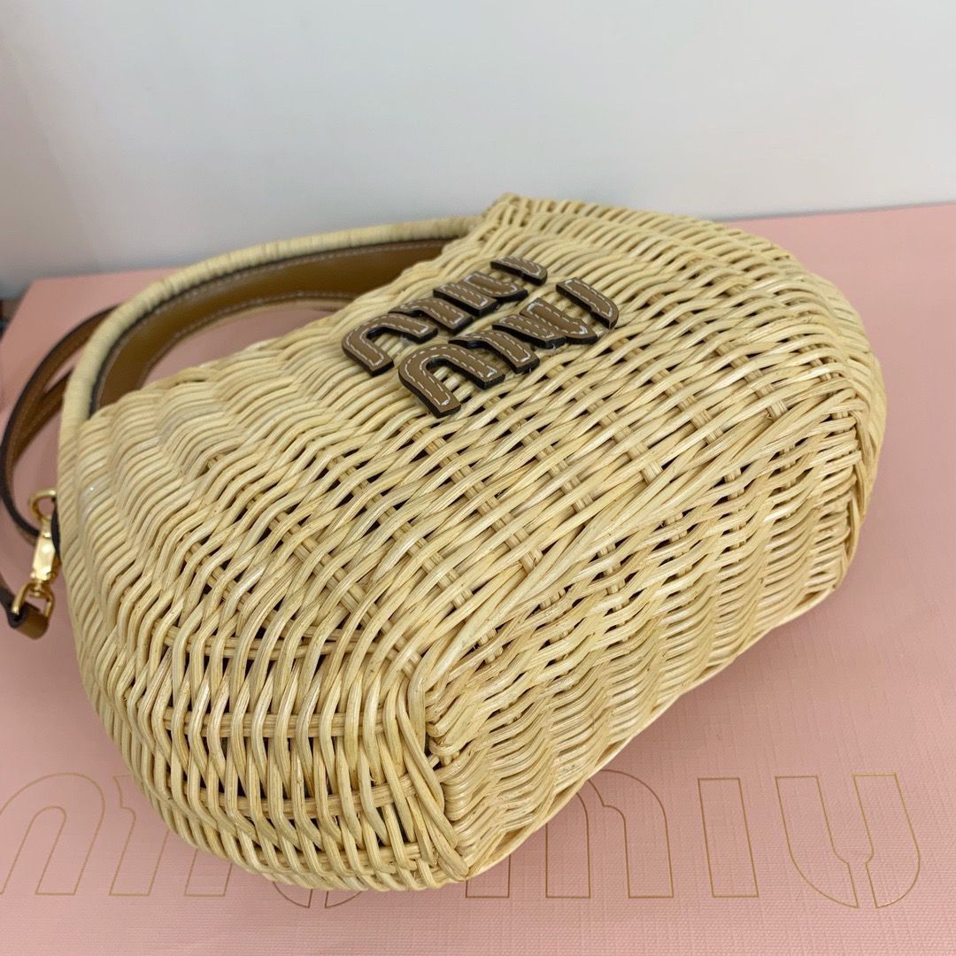 MUM Wicker Handbag 20*17*6 cm