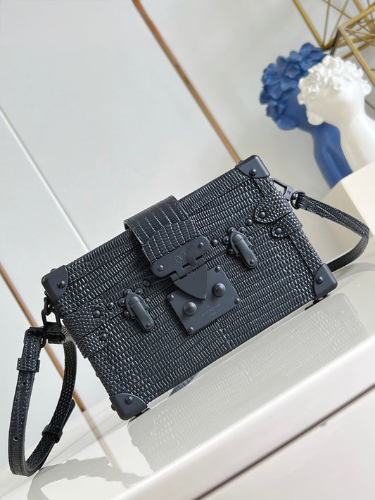 LV Petite Malle