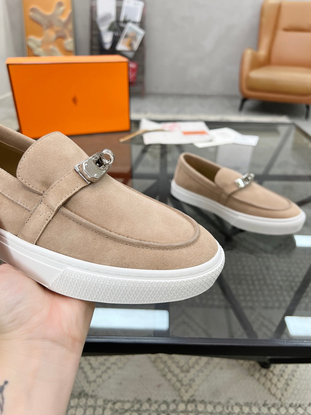 HRMS Beige Loafers