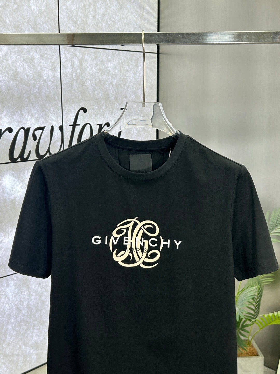GVNCHY Black Tshirt New Season