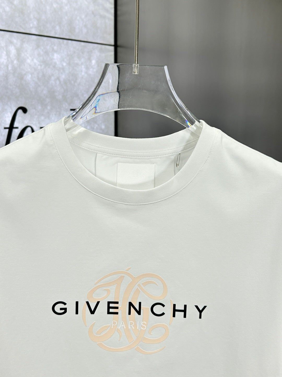 GVNCHY White Tshirt New Season