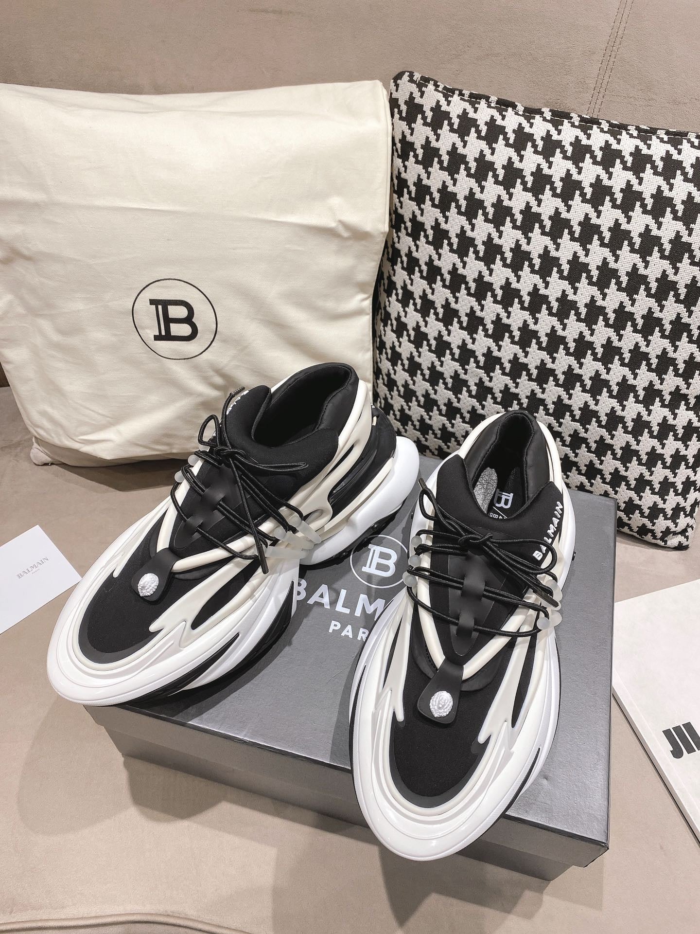 BLMN Shoes