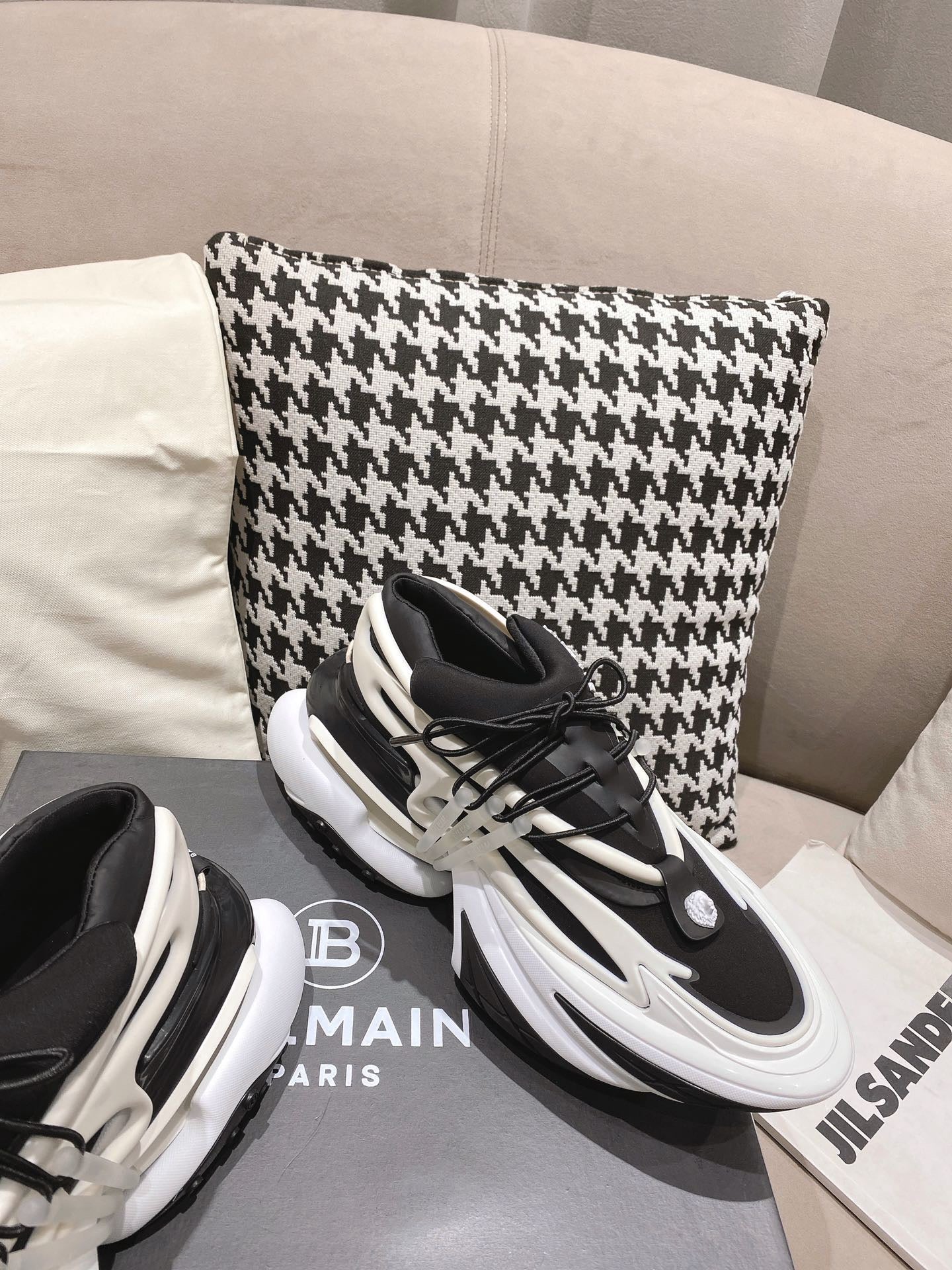 BLMN Shoes
