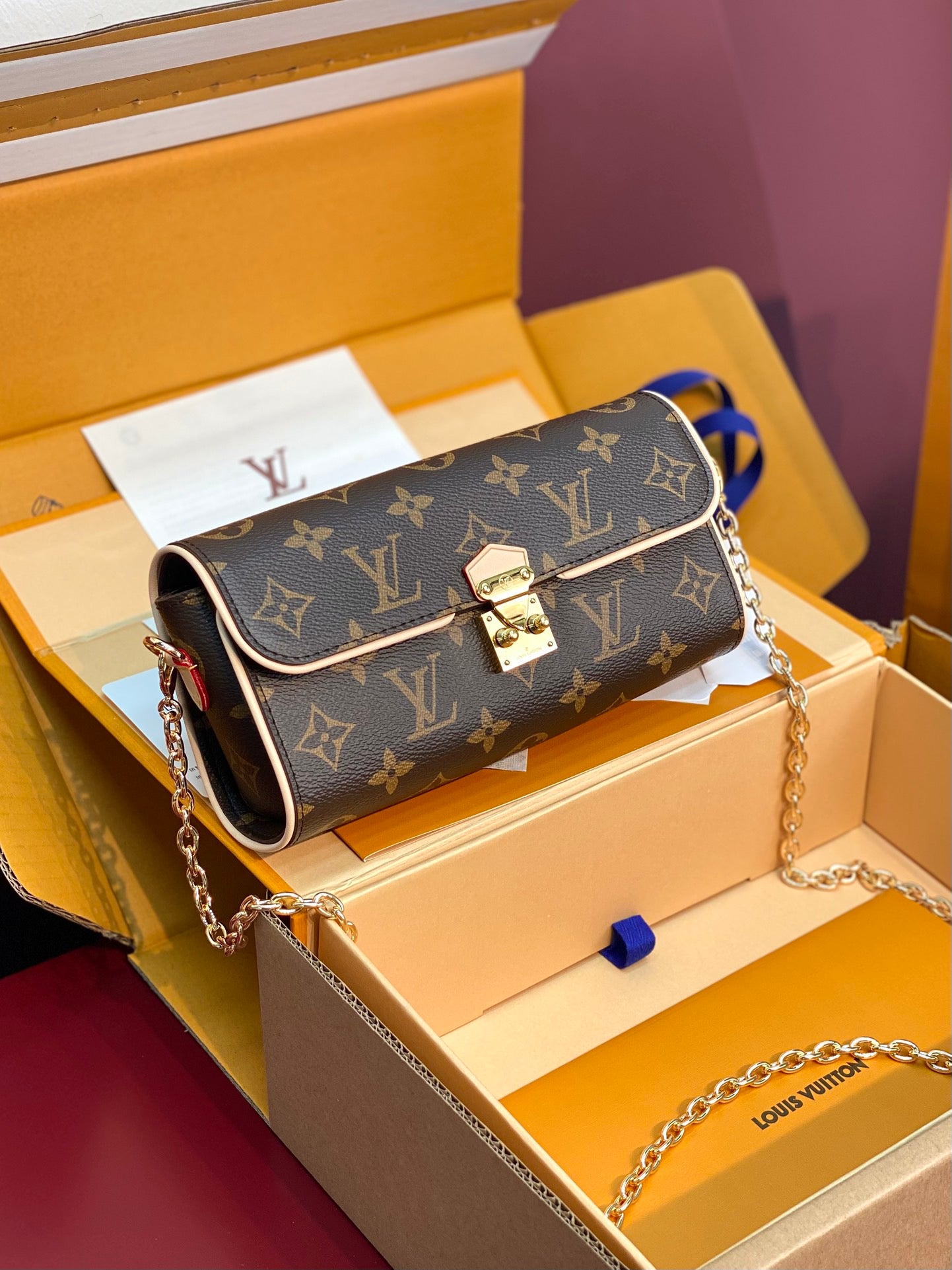 LV Pochette CLLE