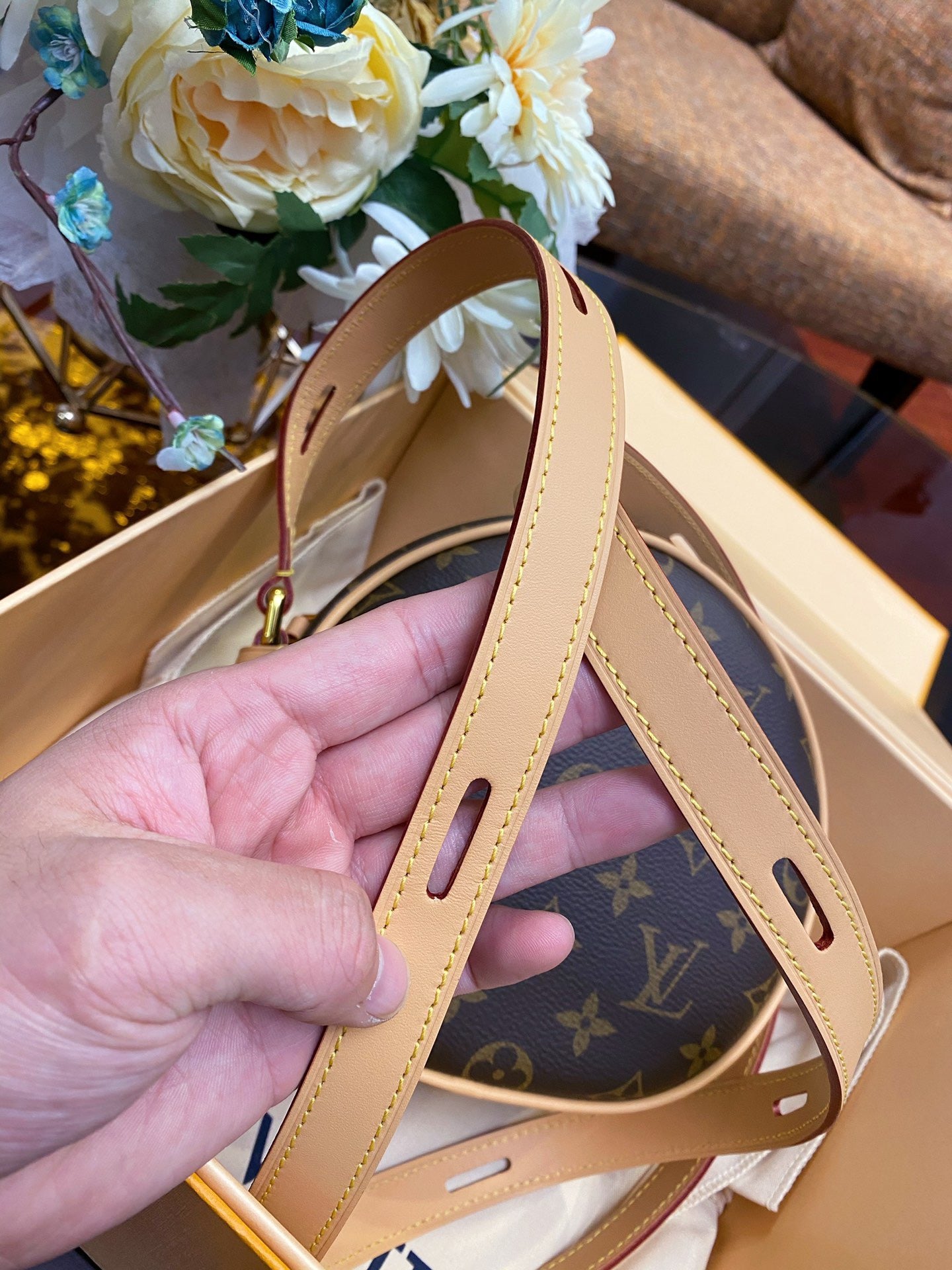 LV Boite Chapeau Souple Pm