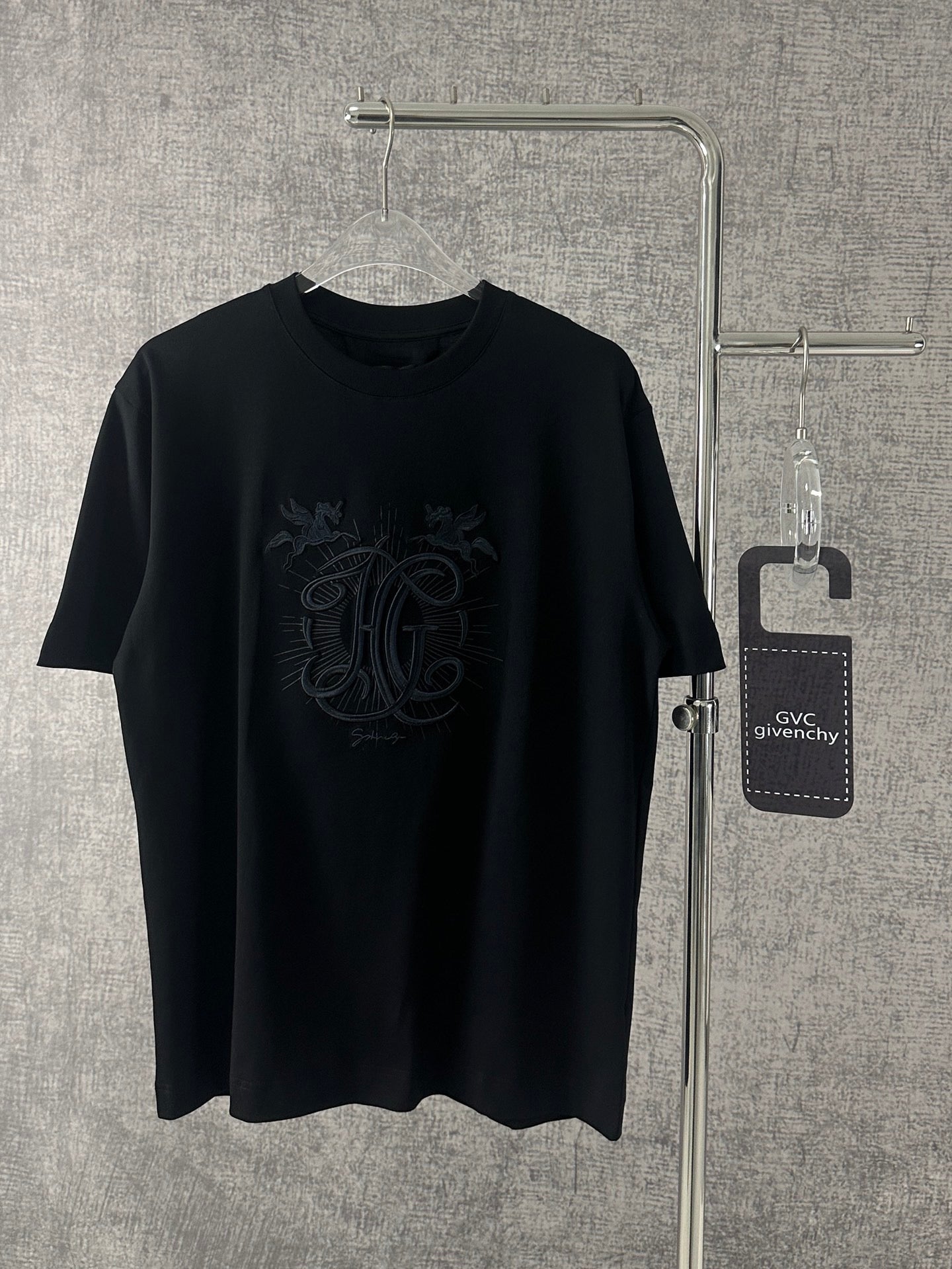 GVNCHY Black Tshirt New Season