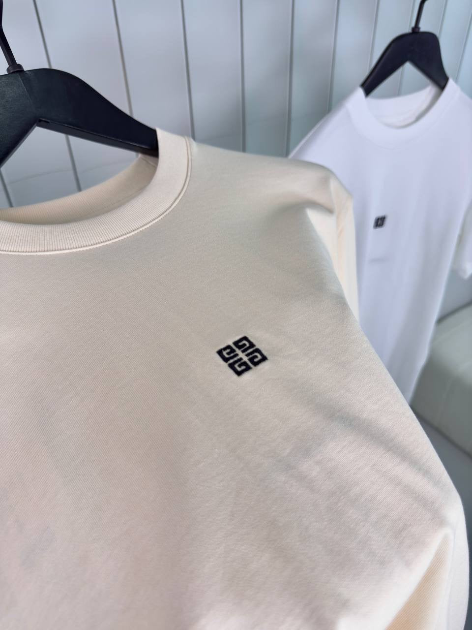 GVNCHY Beige Tshirt