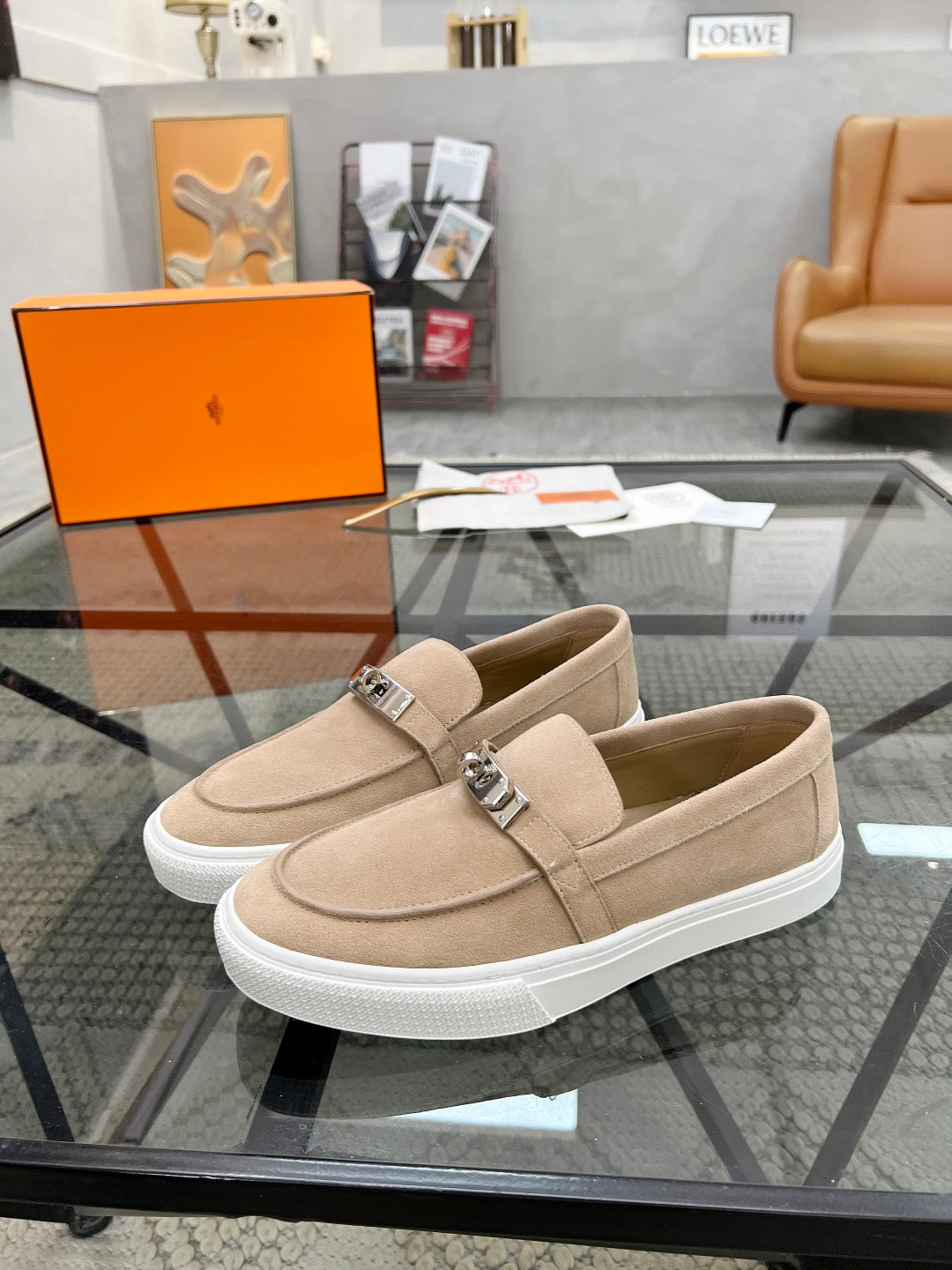 HRMS Beige Loafers