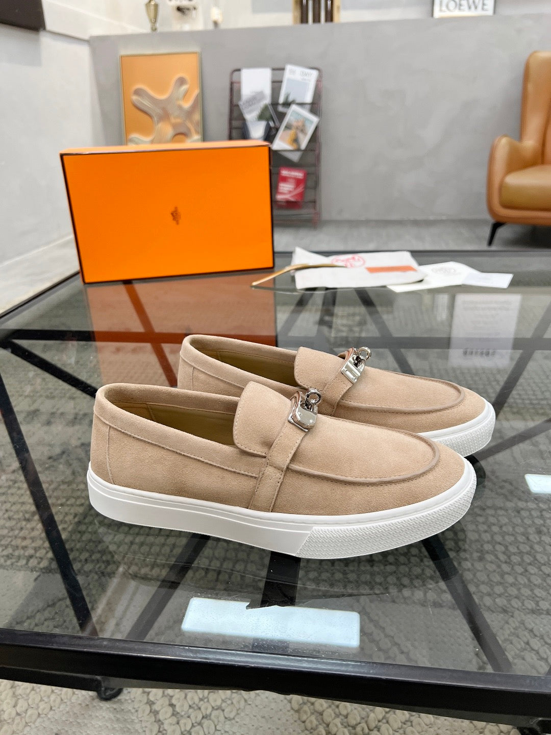 HRMS Beige Loafers